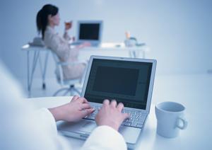 経費削減にも最適なPCレンタル